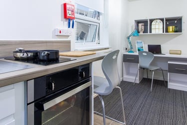 1 bed studio, Bassett Green Road, Swaythling, Southampton, SO163QB - Image 5